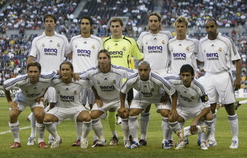 2025中足联颁奖会：成都蓉城刘殿座获中超最佳门将（2025中足联年度颁奖：成都蓉城门将刘殿座当选中超最佳门将）