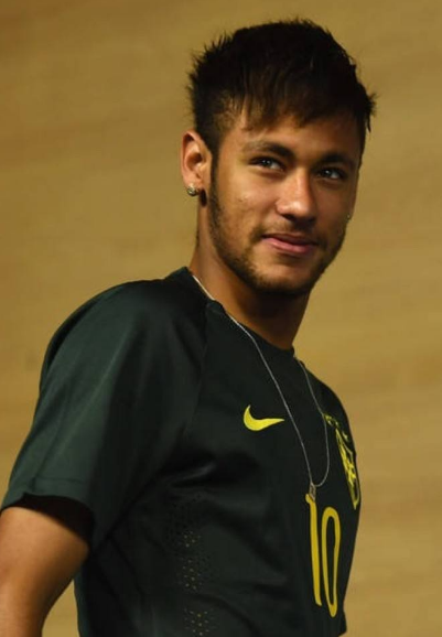 梅西：我在巴萨踢了一辈子球，却没能以我想象的方式告别