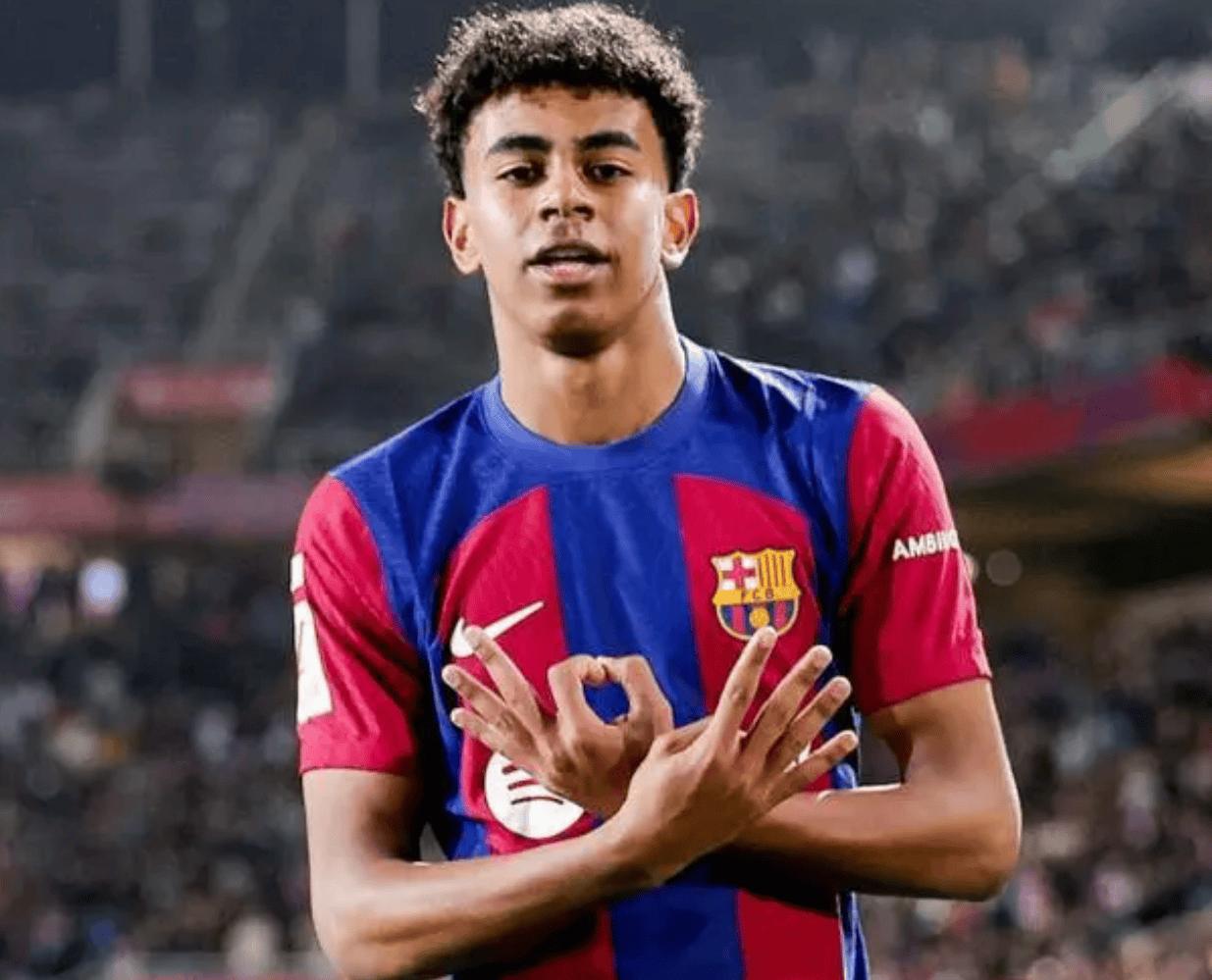 随着皇家社会爆冷1-2赫罗纳，西甲最新积分榜出炉：三雄争霸（赫罗纳2-1冷擒皇家社会，西甲最新积分榜出炉：三强争霸）