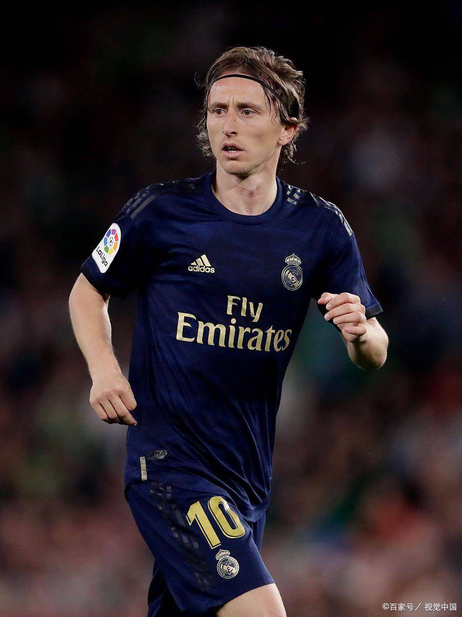 友谊赛半场：马斯图里破门，埃斯特旺扳平，巴西1-1突尼斯（友谊赛半场战报：马斯图里先拔头筹，埃斯特旺扳平，巴西暂1-1突尼斯）