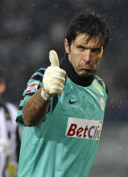 姆巴佩在圣马梅斯闪耀：一记游戏般的进球助力皇马取胜