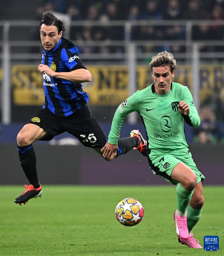 胡梅尔斯：多特中场球员的质量很高，但其风格和特点差异太大