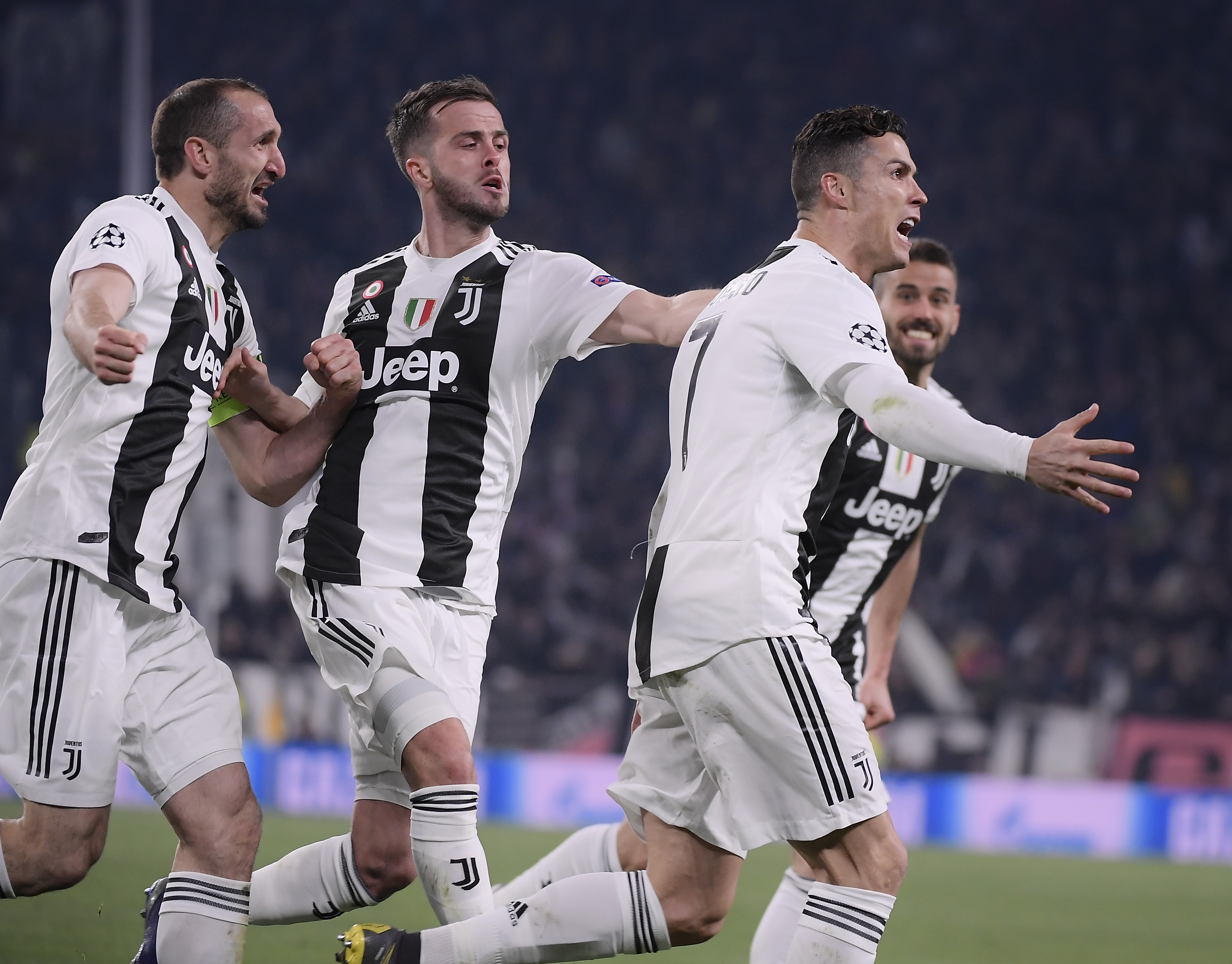 伊萨克全场数据：出战68分钟，7次丢球，7次对抗全部失败（伊萨克本场数据：出场68分钟，7次丢失球权，7次对抗无一成功）