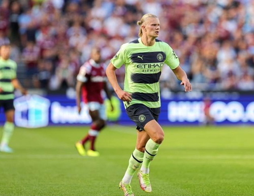 库杜斯评心目中的最佳热刺球员：凯恩的右脚、贝尔的左脚（库杜斯眼中的完美热刺球员：凯恩的右脚+贝尔的左脚）